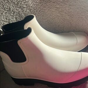 New UGG Droplet Charles Rain Boots White Black 11